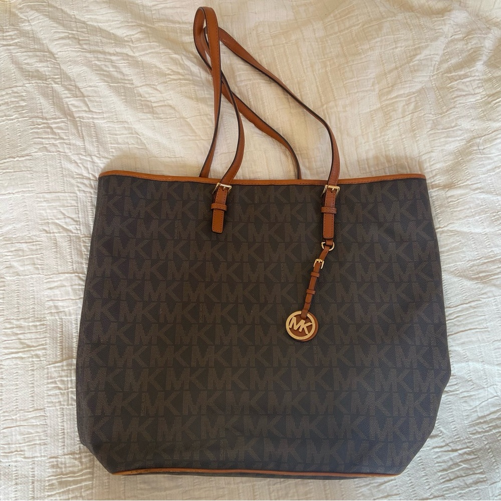 Michael Kors Signature Jet Set Travel North South Multifunction Tote Bag